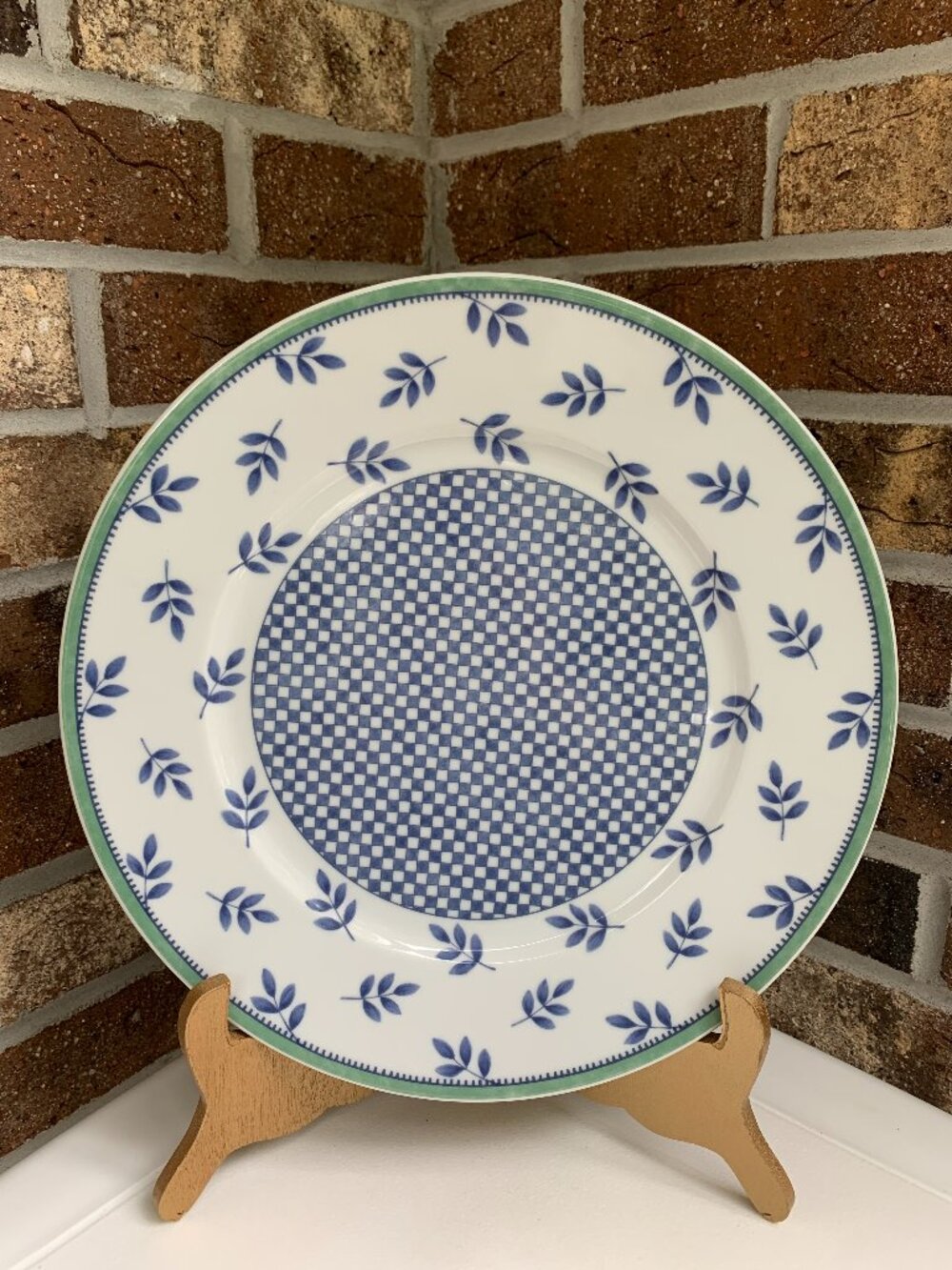 Villeroy & Boch Switch 3 Castell Chop Plate Round Serving Platter 12.5" Germany